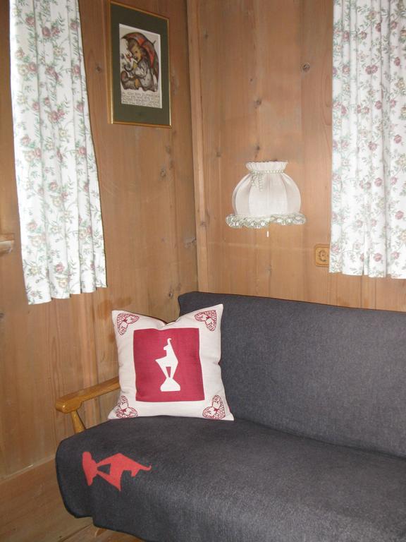 Malernhof Bed & Breakfast Kitzbuhel Ruang foto